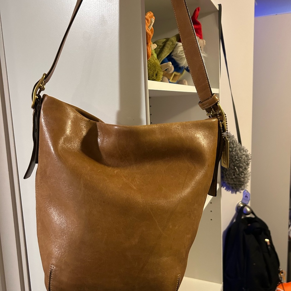 Vintage Coach tan  small leather duffle 9118